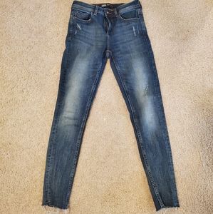 Zara mid rise skinny-36